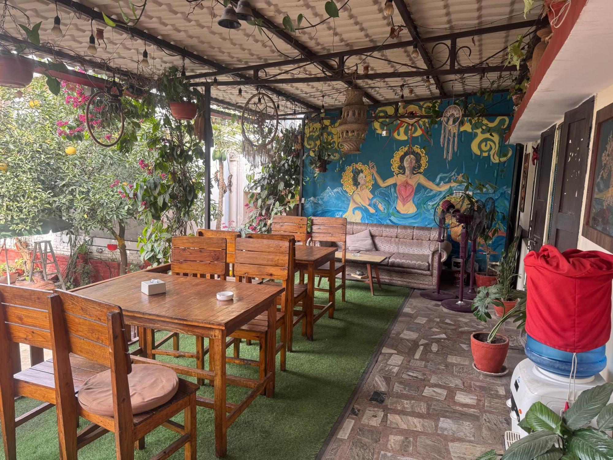 Birds Nest Hostel Катманду Екстер'єр фото